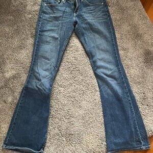 Women's Levi’s size 3 superlow jeans